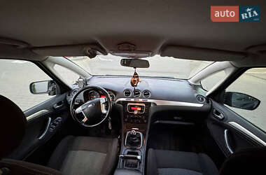 Минивэн Ford S-Max 2011 в 