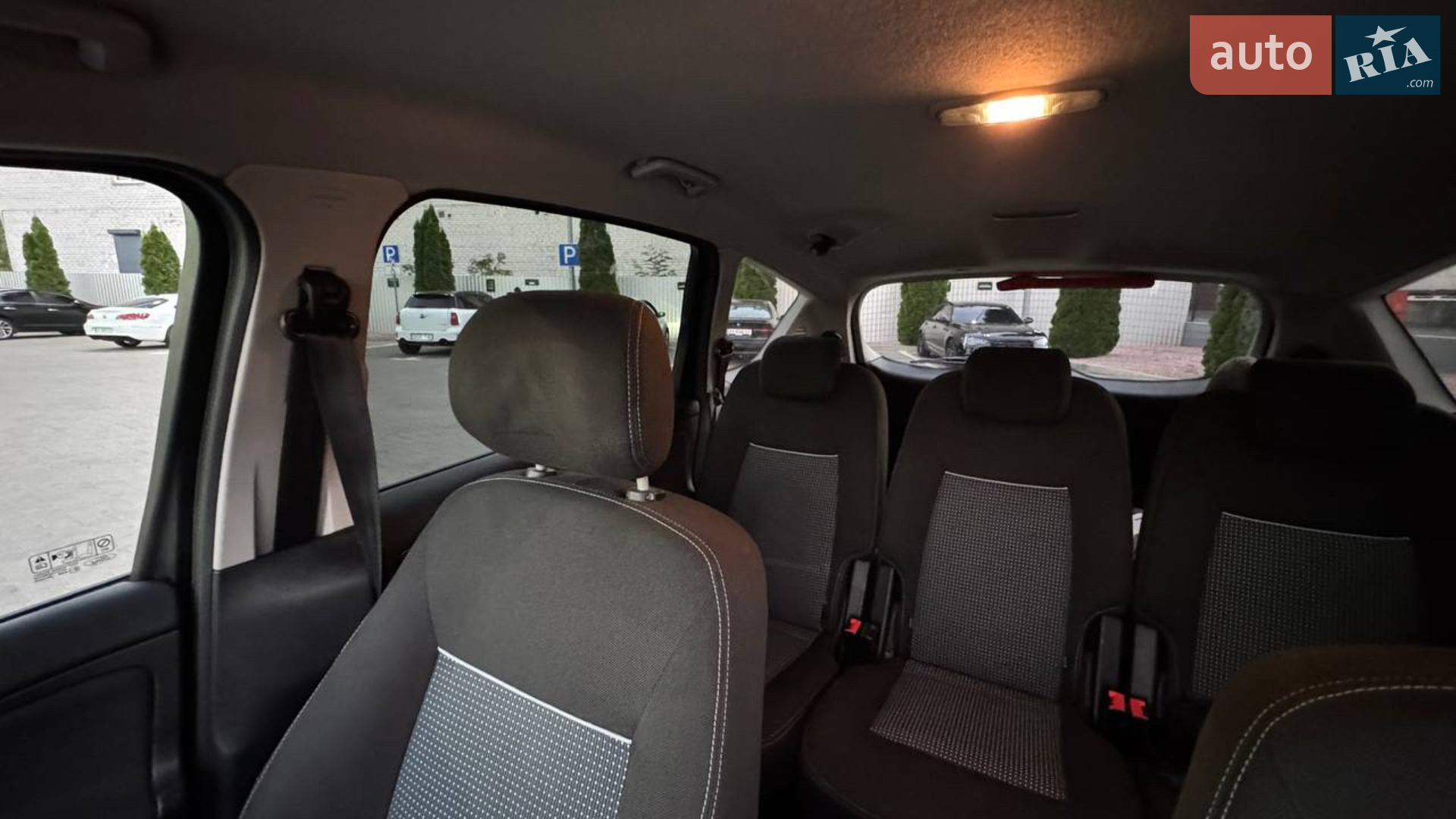 2011 Ford S-MAX - мініатюра 46