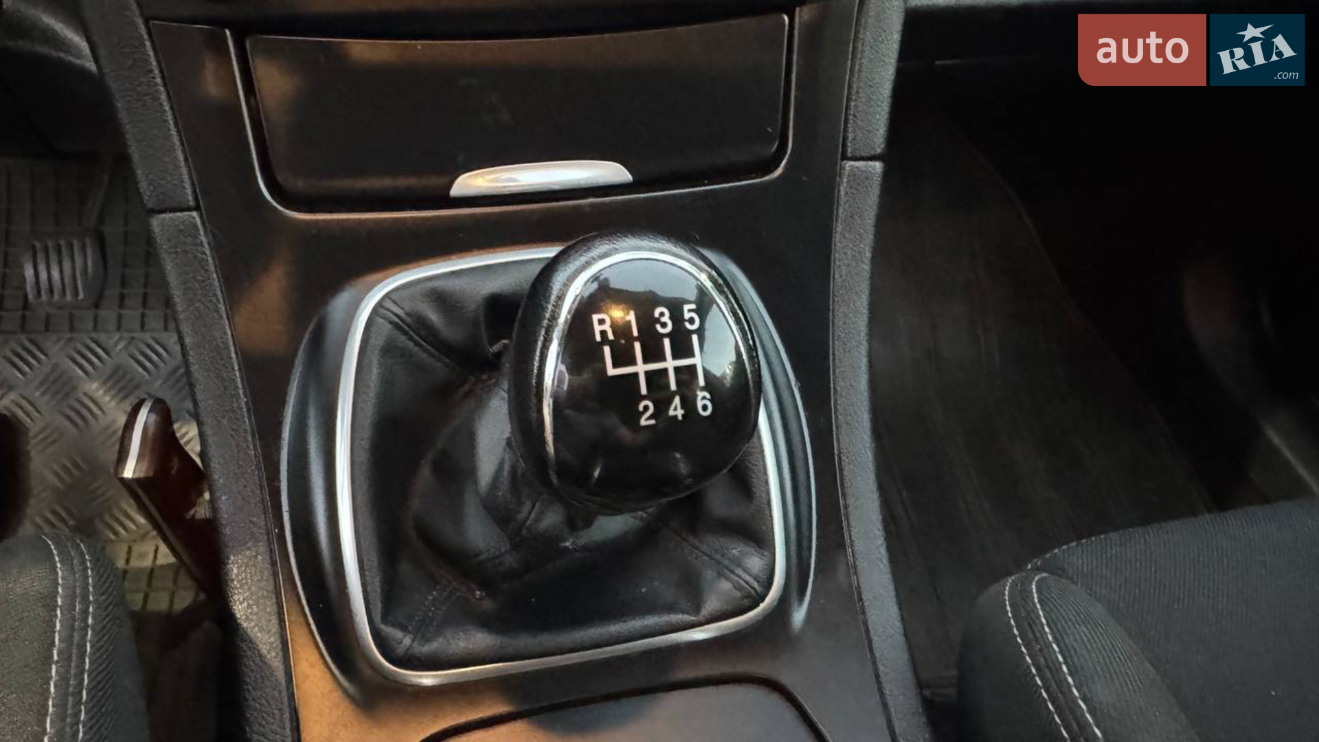 2011 Ford S-MAX - мініатюра 48