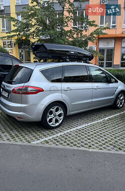 Минивэн Ford S-Max 2014 в 