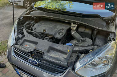 Минивэн Ford S-Max 2012 в 