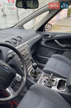 Минивэн Ford S-Max 2006 в 