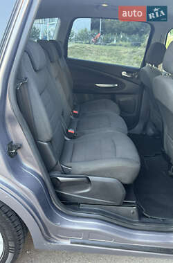 Минивэн Ford S-Max 2012 в 