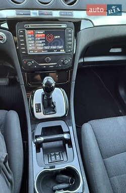 Минивэн Ford S-Max 2012 в 