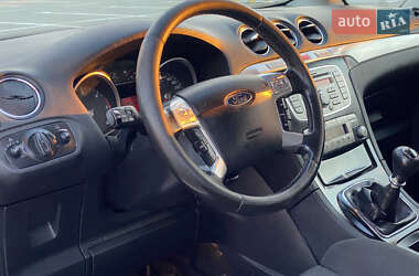 Минивэн Ford S-Max 2007 в 