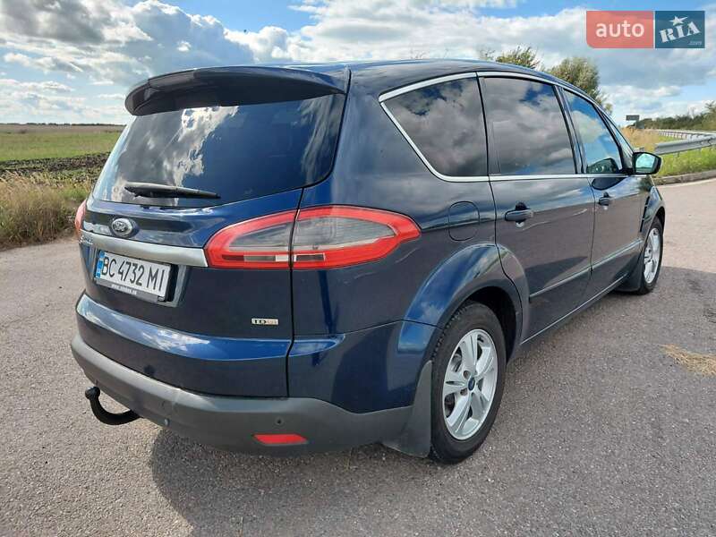 Минивэн Ford S-Max 2010 в Щирце
