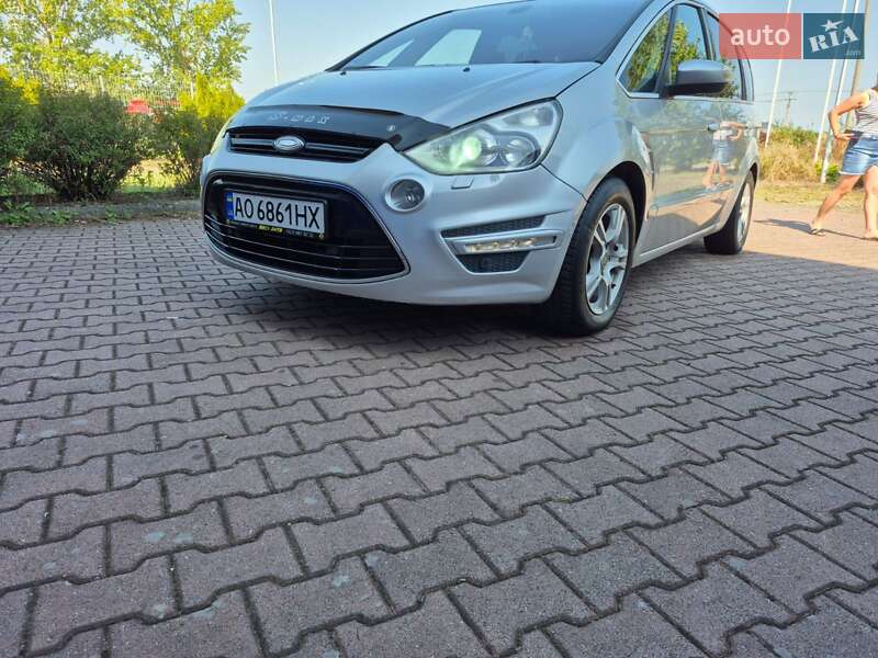 Минивэн Ford S-Max 2011 в Виноградове