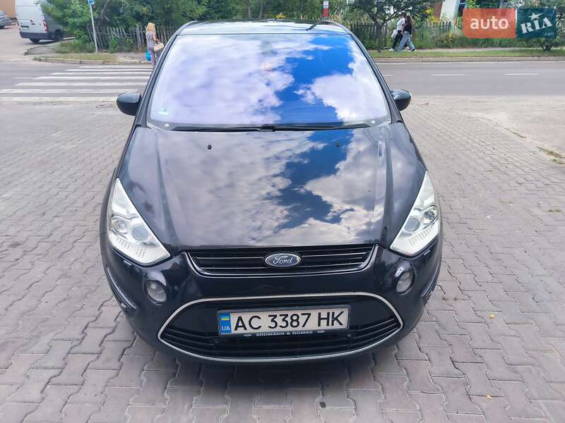 Минивэн Ford S-Max 2010 в 