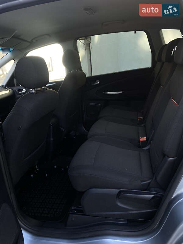 Мінівен Ford S-Max 2008 в Луцьку