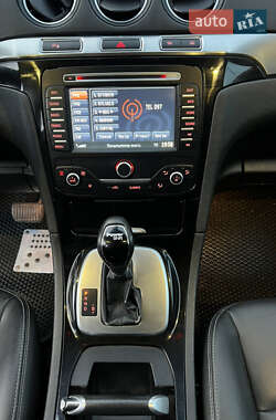 Мінівен Ford S-Max 2013 в 