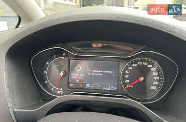 Минивэн Ford S-Max 2011 в 