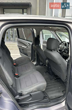 Минивэн Ford S-Max 2011 в 