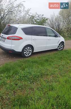 Минивэн Ford S-Max 2013 в 