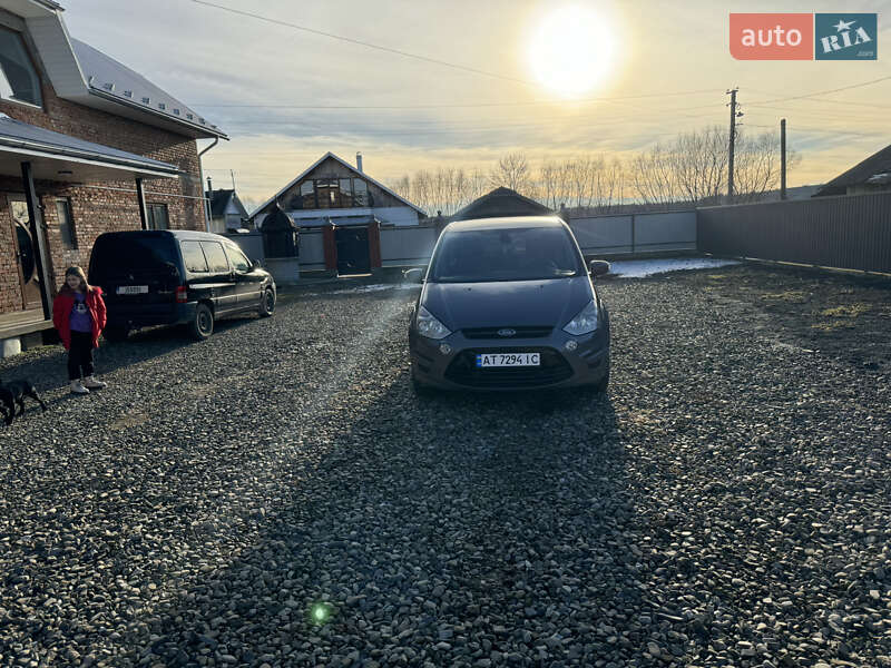 Минивэн Ford S-Max 2012 в Снятине