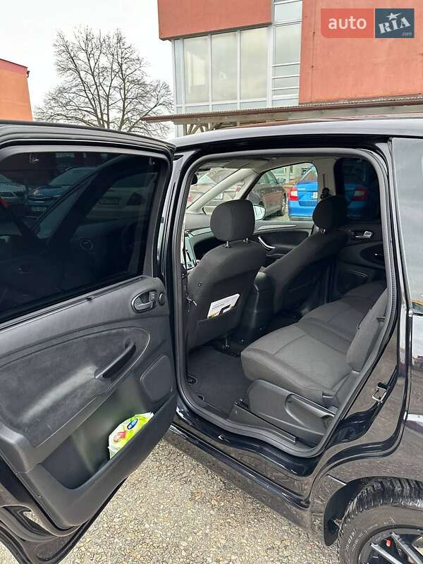 Мінівен Ford S-Max 2007 в Нововолинську