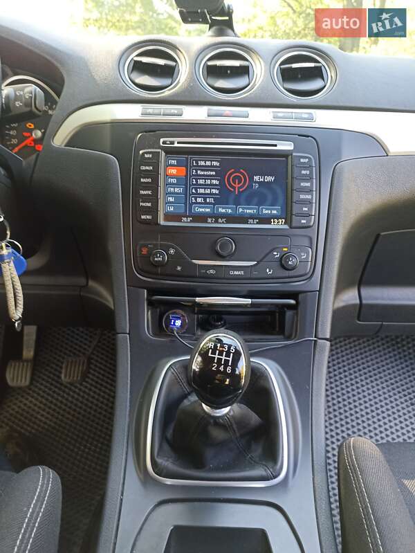 Минивэн Ford S-Max 2013 в Коростене