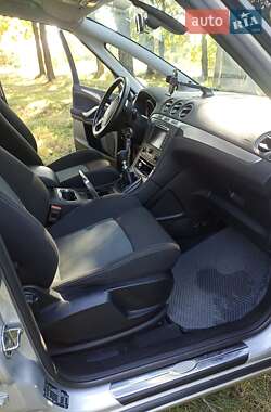 Мінівен Ford S-Max 2013 в 