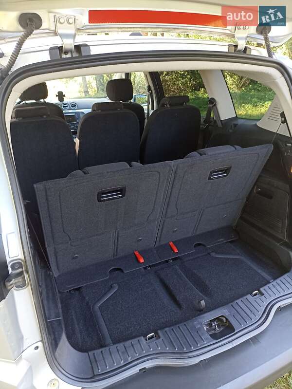 Минивэн Ford S-Max 2013 в Коростене