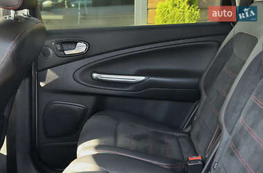 Мінівен Ford S-Max 2014 в 