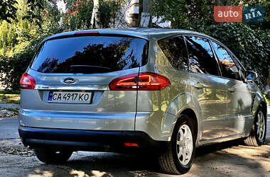 Минивэн Ford S-Max 2013 в 