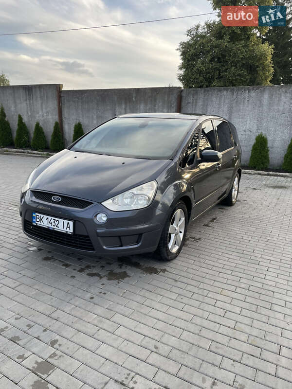 Минивэн Ford S-Max 2007 в Березному