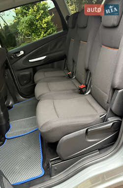 Минивэн Ford S-Max 2007 в 