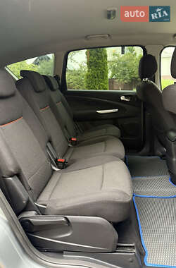 Минивэн Ford S-Max 2007 в 