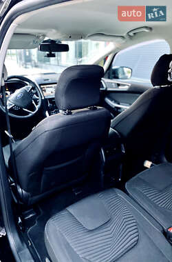 Минивэн Ford S-Max 2015 в 