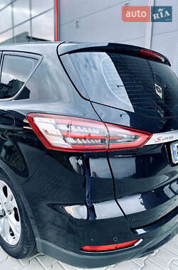 Минивэн Ford S-Max 2015 в 