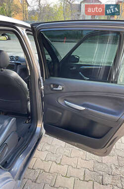 Минивэн Ford S-Max 2011 в 