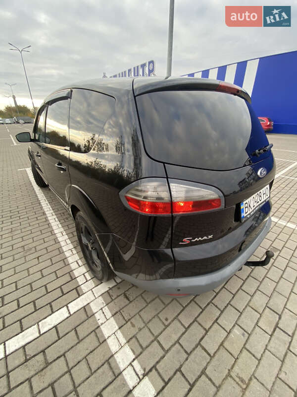 Минивэн Ford S-Max 2009 в Дубно
