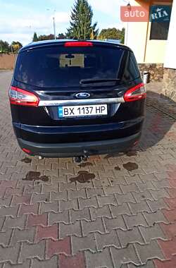 Мінівен Ford S-Max 2013 в 