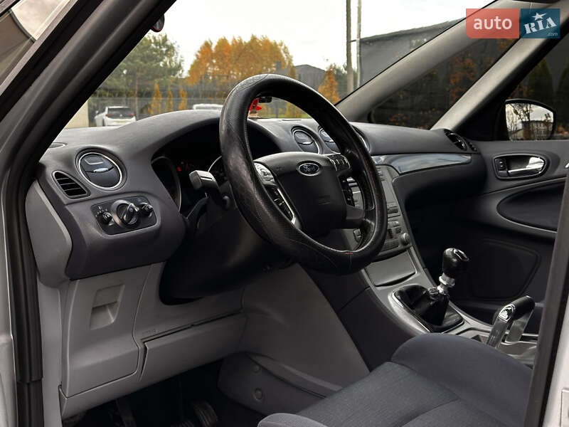 Минивэн Ford S-Max 2007 в Николаеве