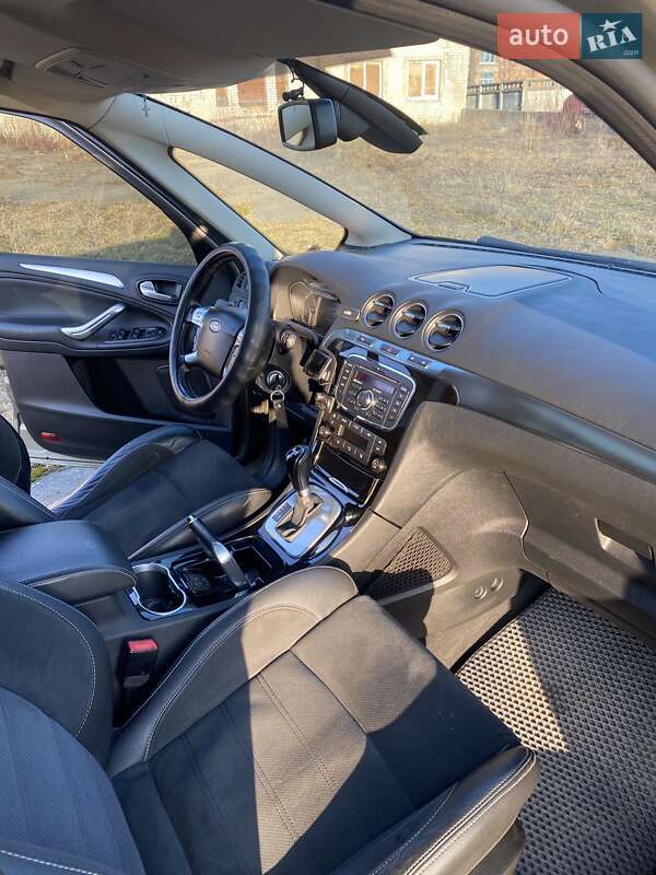 Мінівен Ford S-Max 2010 в Запоріжжі