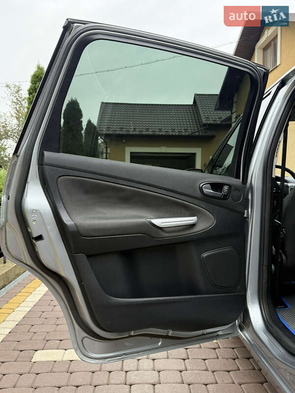 Мінівен Ford S-Max 2007 в Косові