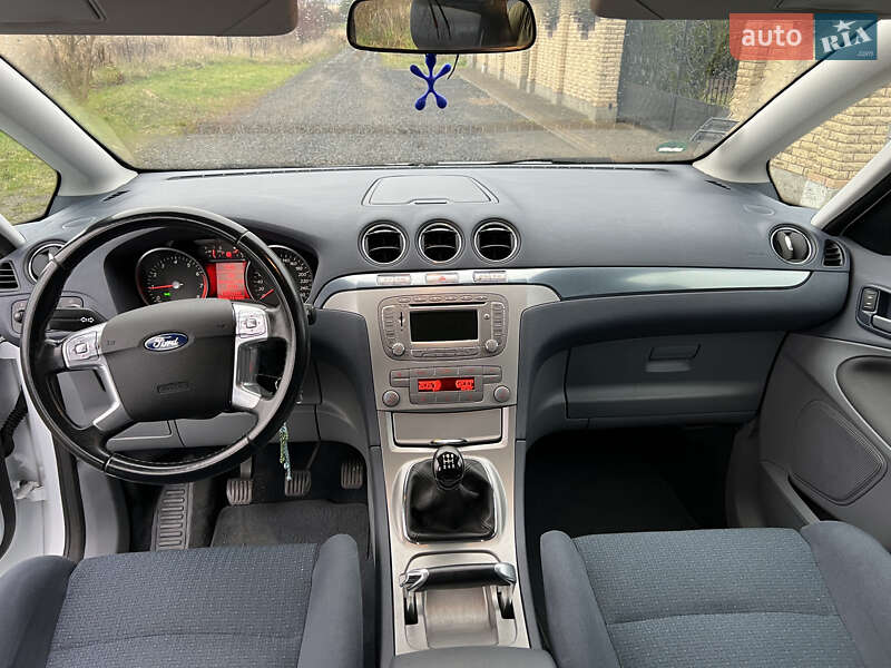 Минивэн Ford S-Max 2009 в Луцке