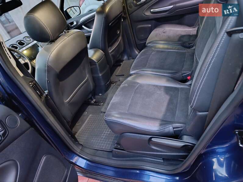 Минивэн Ford S-Max 2010 в Щирце