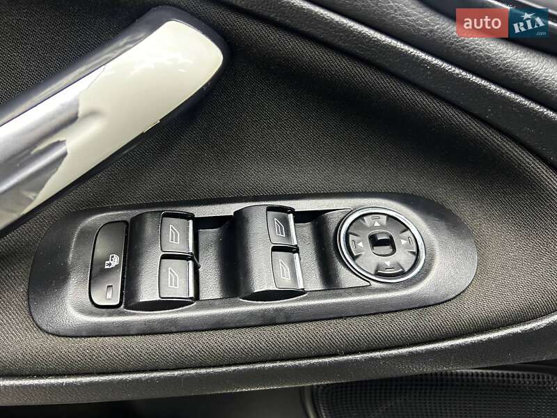 Минивэн Ford S-Max 2011 в Черновцах фото 12 Минивэн Ford S-Max 2011 в Черновцах