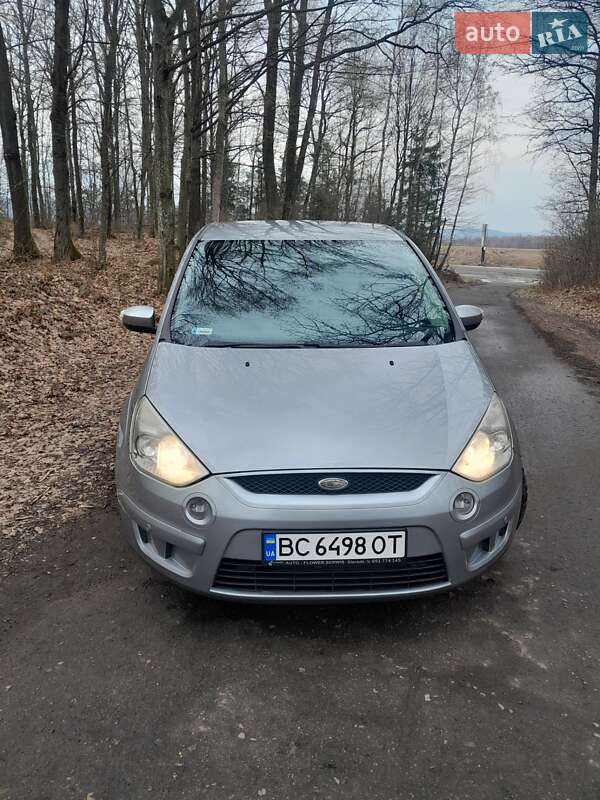 Минивэн Ford S-Max 2006 в Долине