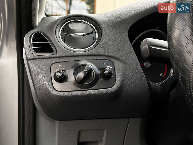 Минивэн Ford S-Max 2007 в Николаеве фото 23 Минивэн Ford S-Max 2007 в Николаеве