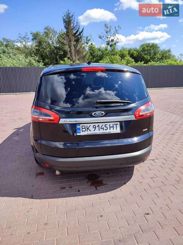 Минивэн Ford S-Max 2010 в Сарнах
