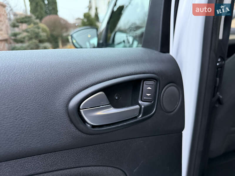 Минивэн Ford S-Max 2013 в Тернополе фото 58 Минивэн Ford S-Max 2013 в Тернополе