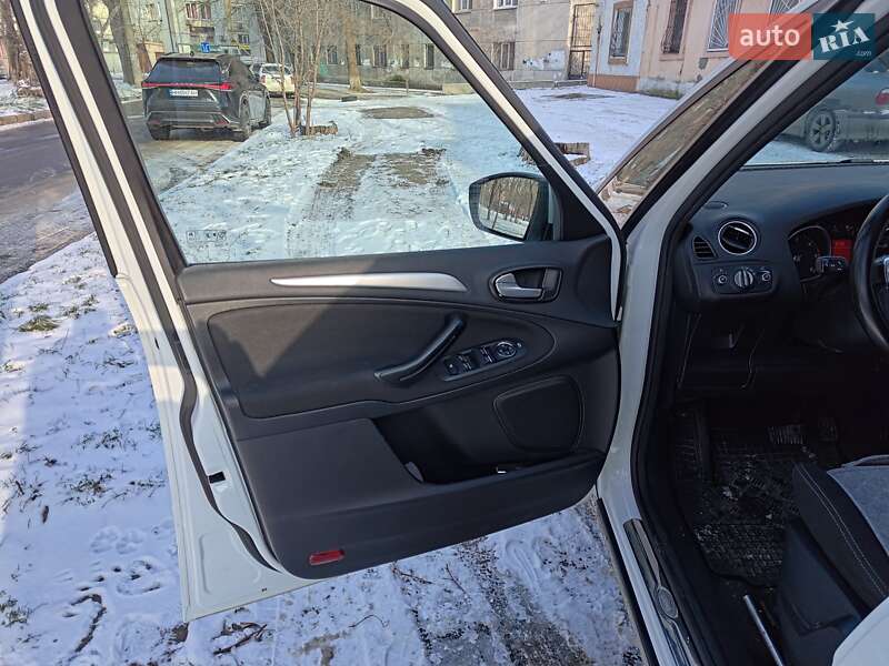 Минивэн Ford S-Max 2013 в Одессе