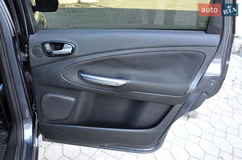 Минивэн Ford S-Max 2009 в Львове