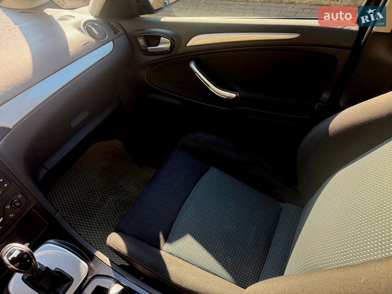 Минивэн Ford S-Max 2013 в Хмельницком