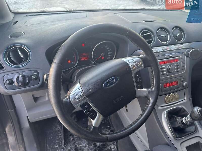 Минивэн Ford S-Max 2007 в Хмельнике