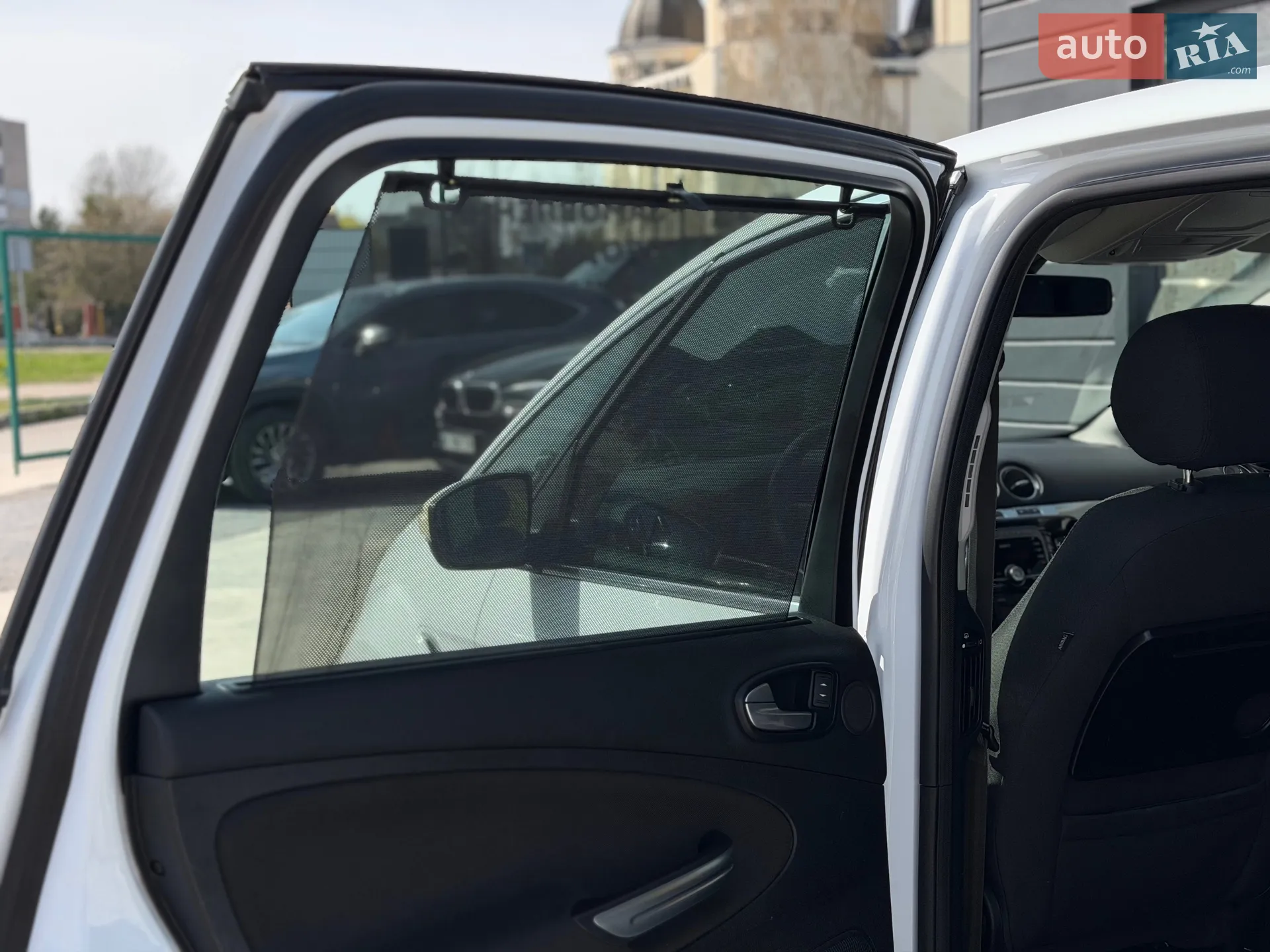 2011 Ford S-MAX - мініатюра 44
