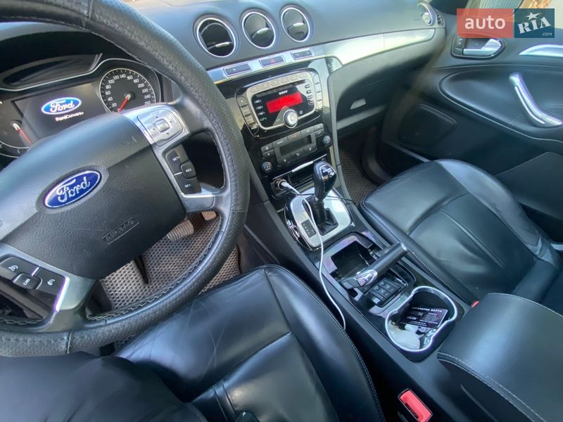 Мінівен Ford S-Max 2010 в Дубні