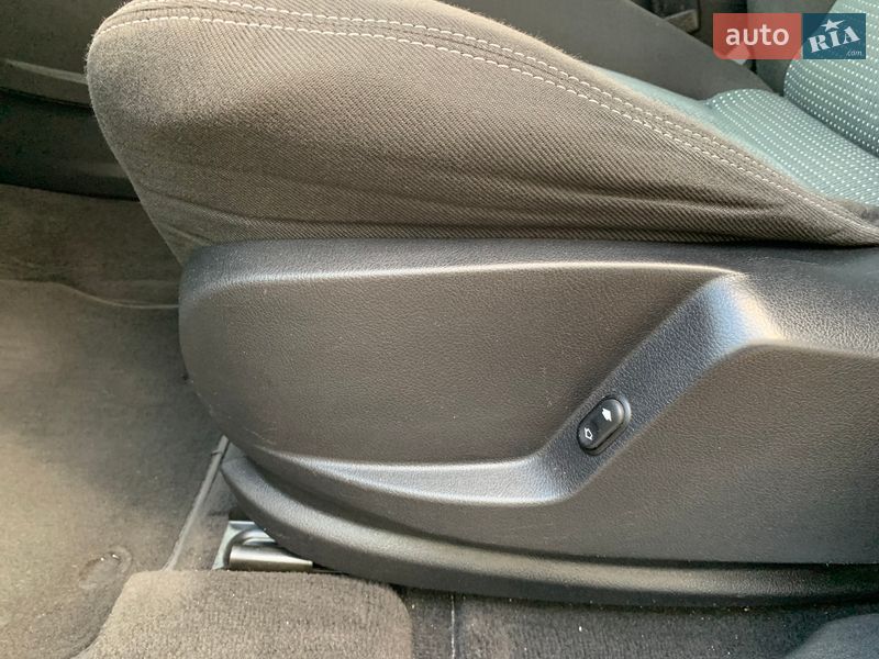 Минивэн Ford S-Max 2011 в Сумах