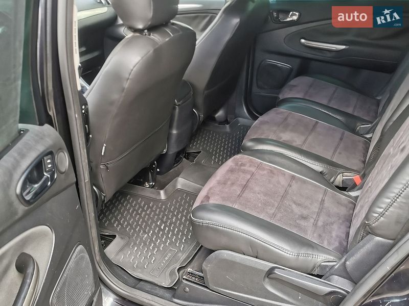 Минивэн Ford S-Max 2006 в Хмельнике